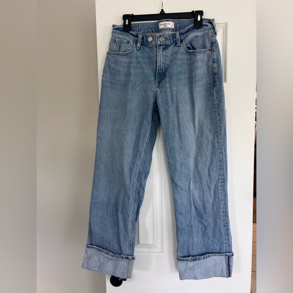Abercrombie & Fitch Lowrise Baggy Jeans